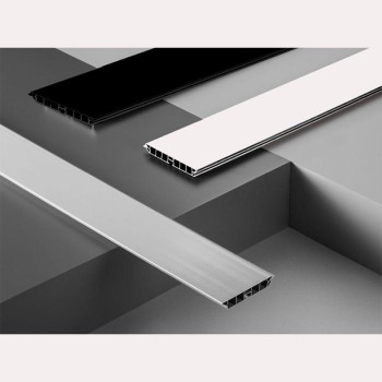 SÒCOL PVC PER A MÒDULS DE CUINA (4m)